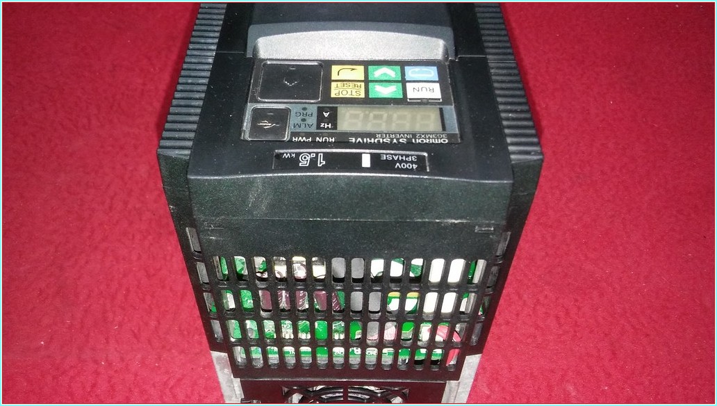 OMRON 3G3MX2-A4015-Z MX2 1,5KW SÜRÜCÜ İNPUT 380V