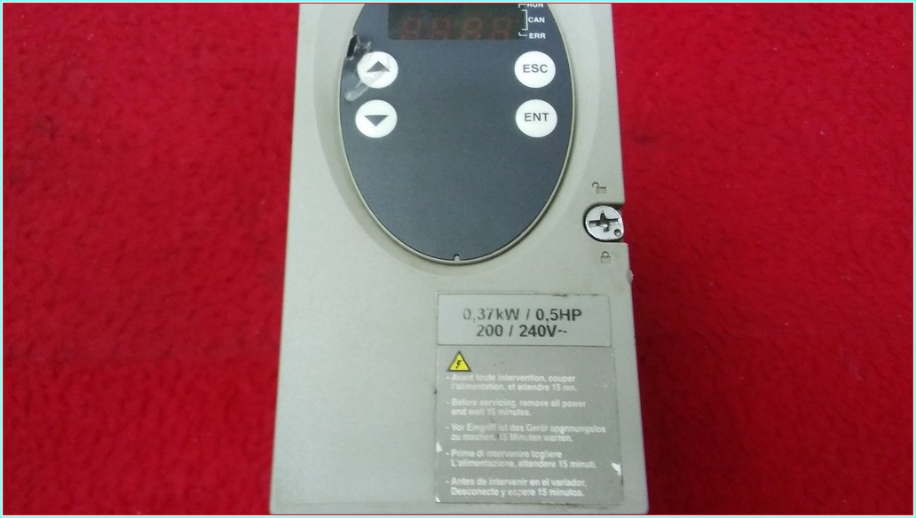 TELEMECANİQUE ATV31H037M2 ATV31 0,37KW ATV31 SÜRÜCÜ