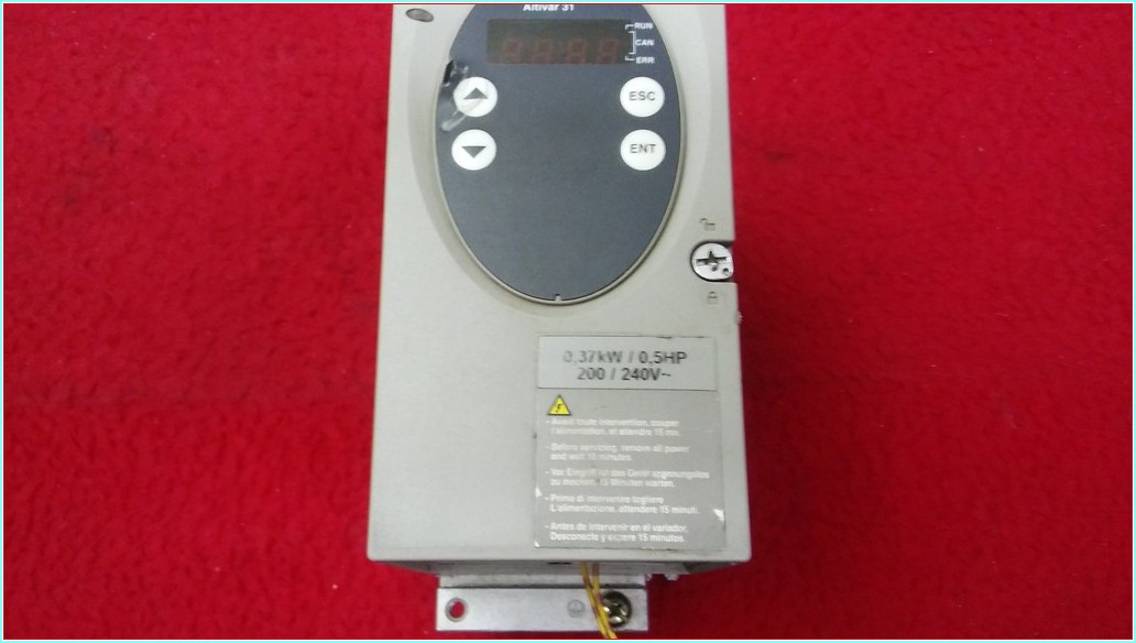 TELEMECANİQUE ATV31H037M2 ATV31 0,37KW ATV31 SÜRÜCÜ
