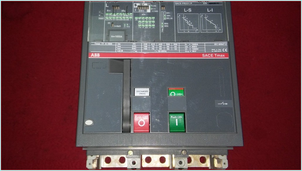 ABB SACE TMAX T7 H 1600 SACE PR231 P 1600A KURMALI TİP KESİCİ