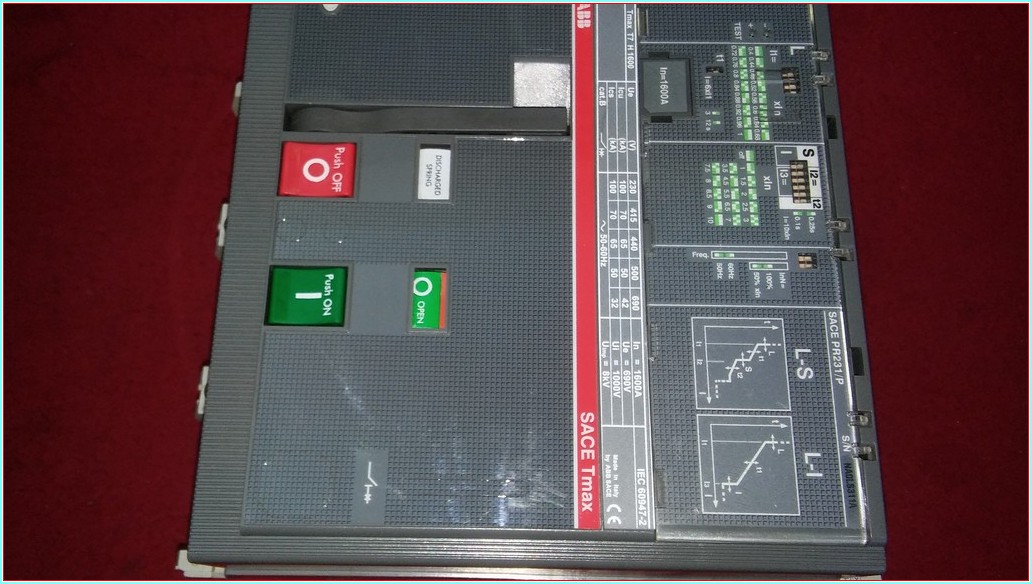 ABB SACE TMAX T7 H 1600 SACE PR231 P 1600A KURMALI TİP KESİCİ