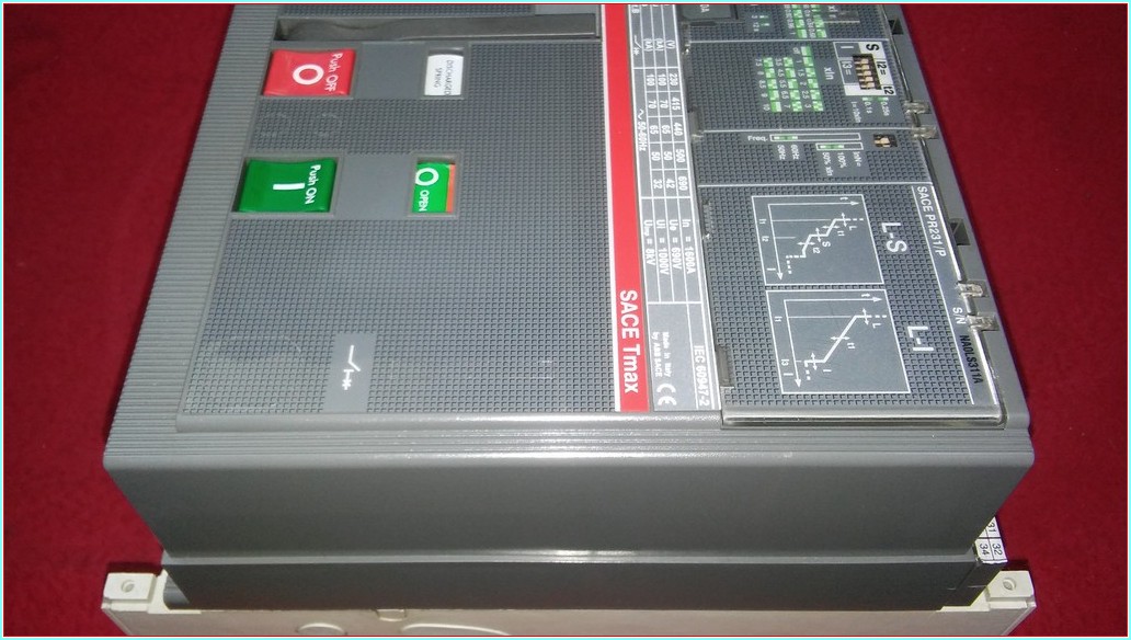 ABB SACE TMAX T7 H 1600 SACE PR231 P 1600A KURMALI TİP KESİCİ