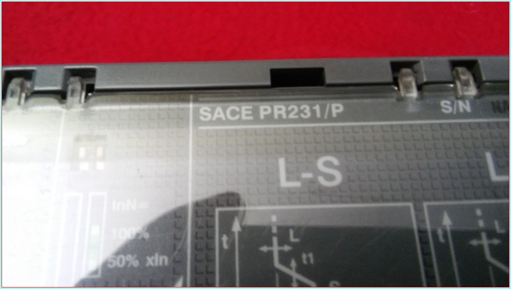 ABB SACE TMAX T7 H 1600 SACE PR231 P 1600A KURMALI TİP KESİCİ