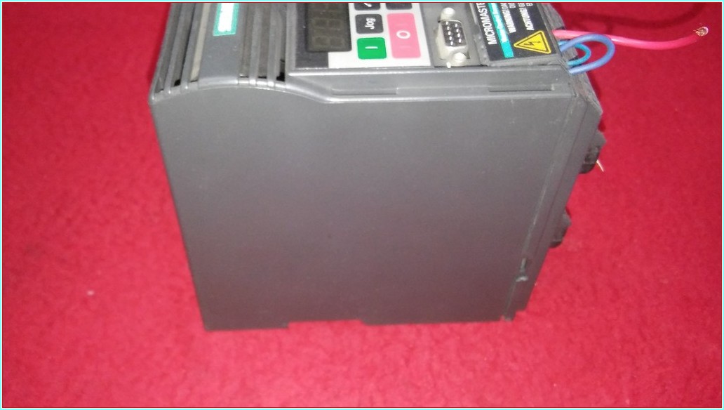 SIEMENS 6SE3212-8BA40 MICROMASTER VECTOR 0,75HP SÜRÜCÜ