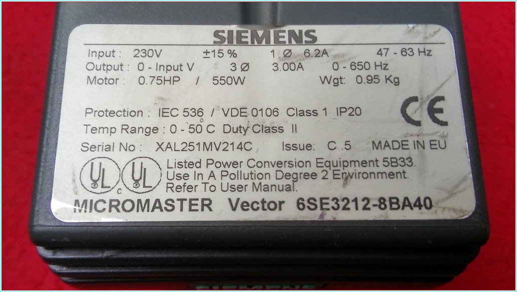 SIEMENS 6SE3212-8BA40 MICROMASTER VECTOR 0,75HP SÜRÜCÜ