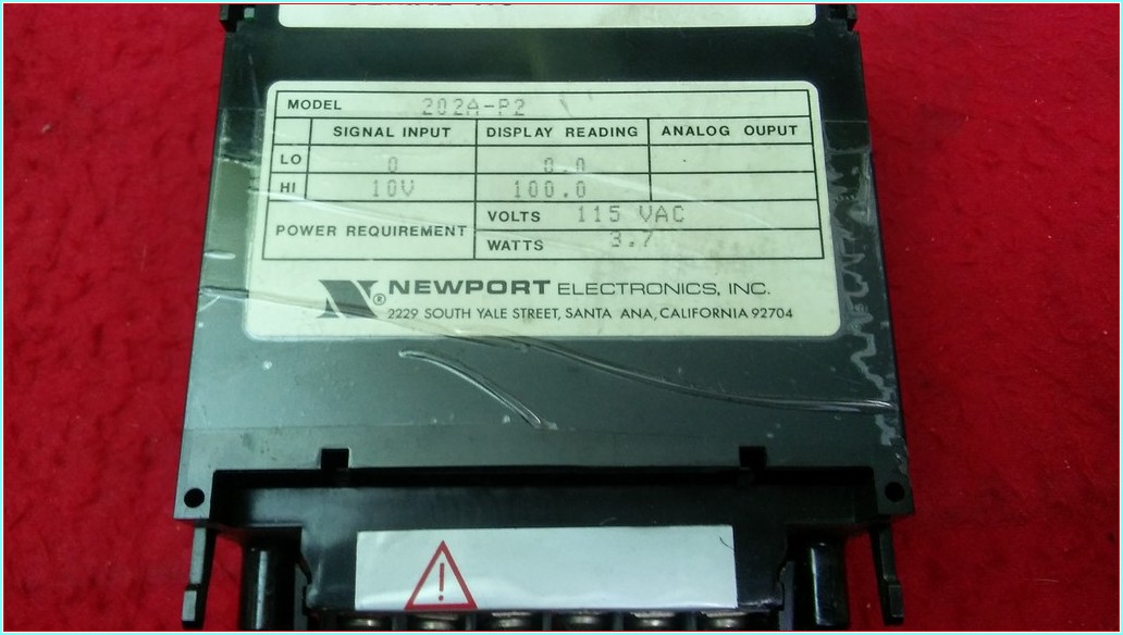 NEWPORT ELECTRONICS INC 202A-P2 MİKROVOLTMETRE