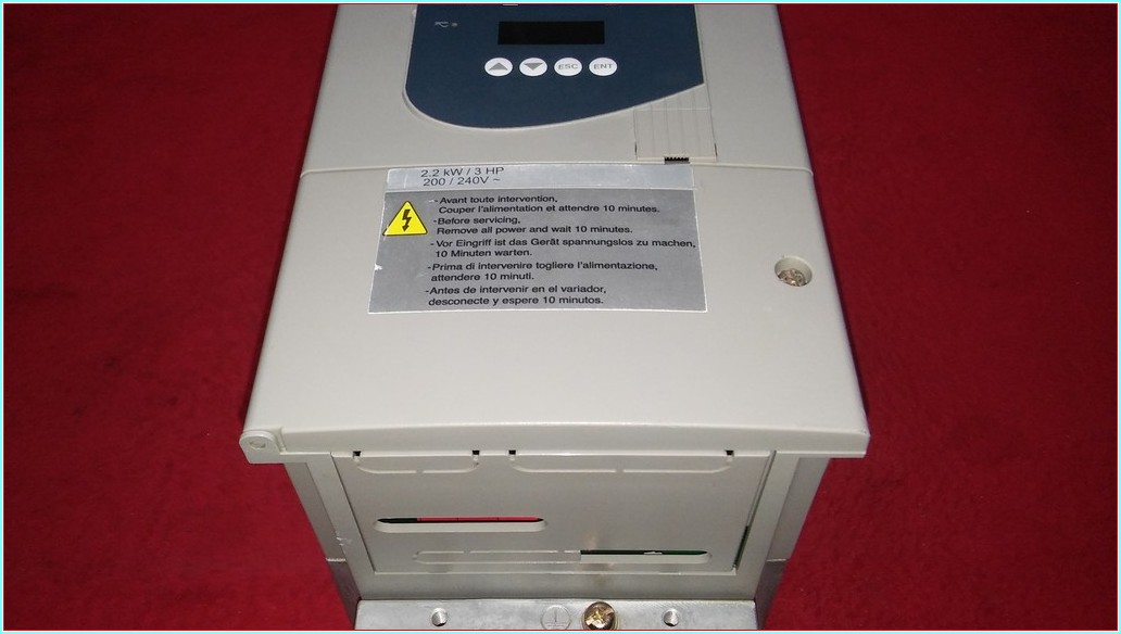 TELEMECANİQUE ATV28HU41M2 2,2KW SÜRÜCÜ SCHNEİDER