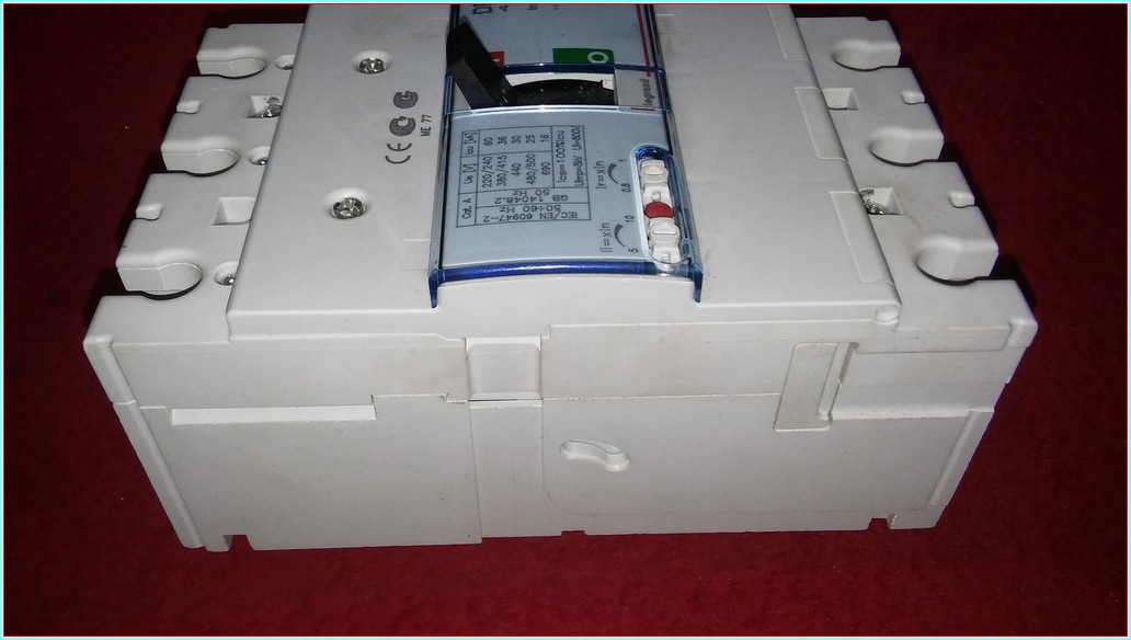 LEGRAND DPX3 250 3P 420 239 250A TMŞ SIFIRDAN FARKI FİYATI 4 202 39