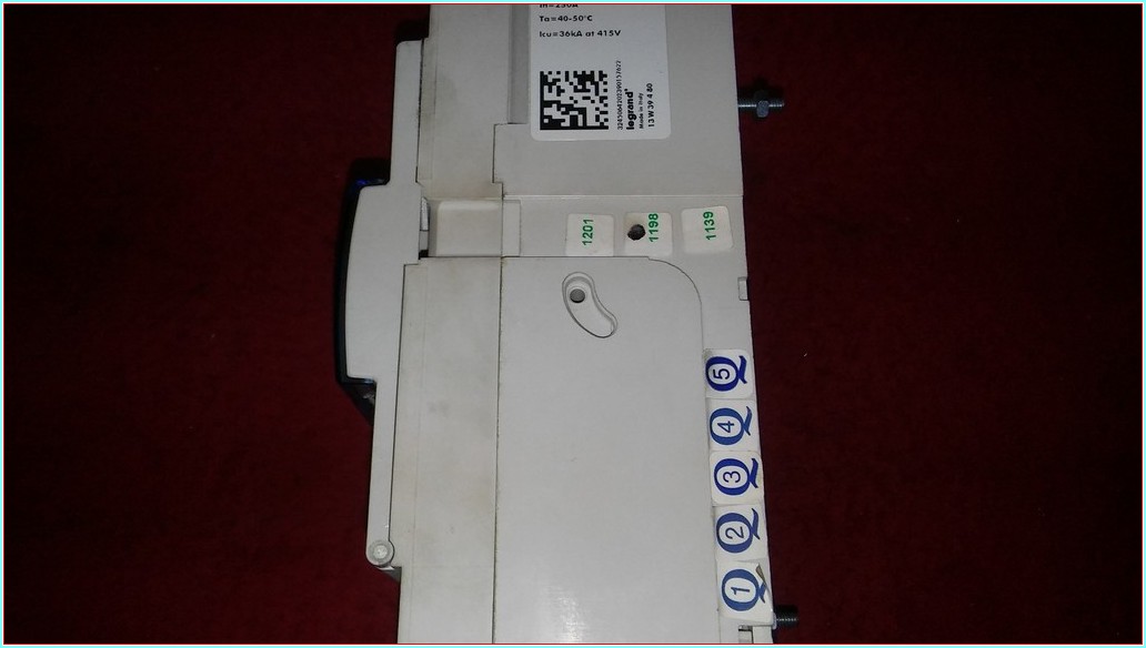 LEGRAND DPX3 250 3P 420 239 250A TMŞ SIFIRDAN FARKI FİYATI 4 202 39