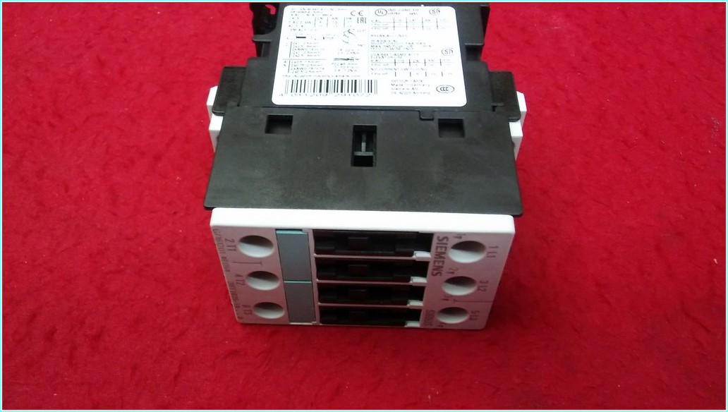 SIEMENS 3RT1025-1AP00 7,5KW KONTAKTÖR