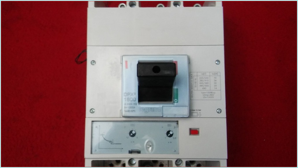 LEGRAND DPX3 1600 4 222 53 1000A TMŞ SIFIRDAN FARKI FİYATI
