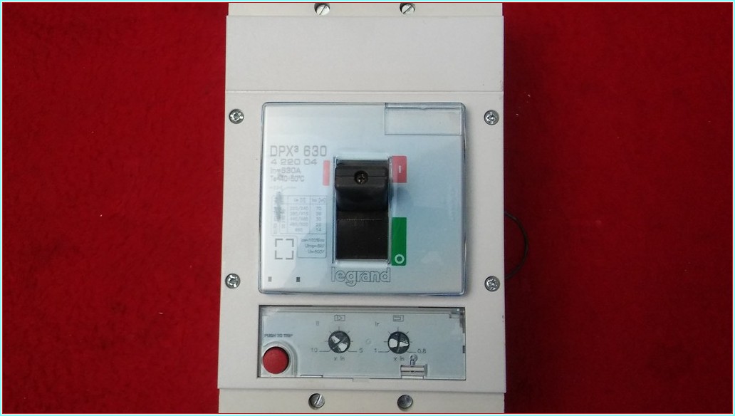 LEGRAND DPX3 630 630A 4 220 04 TMŞ ŞALTER SIFIRDAN FARKI FİYATI