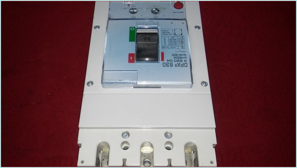 LEGRAND DPX3 630 630A 4 220 04 TMŞ ŞALTER SIFIRDAN FARKI FİYATI