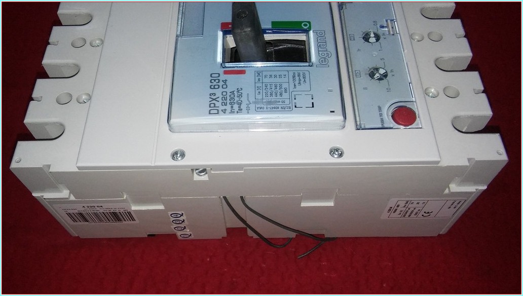 LEGRAND DPX3 630 630A 4 220 04 TMŞ ŞALTER SIFIRDAN FARKI FİYATI