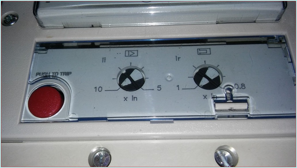 LEGRAND DPX3 630 4 220 02 400A TMŞ SIFIRDAN FARKI FİYATI