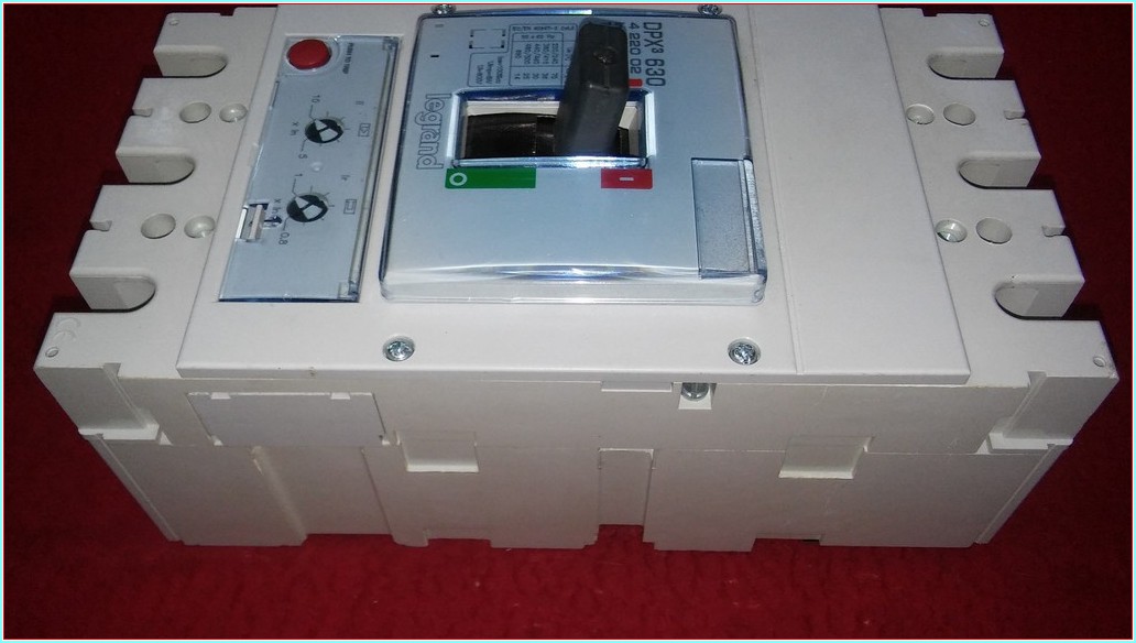 LEGRAND DPX3 630 4 220 02 400A TMŞ SIFIRDAN FARKI FİYATI