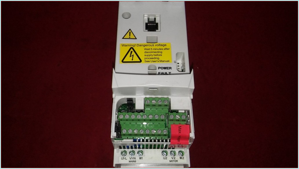 ACS310-03E-08A0-4 ABB