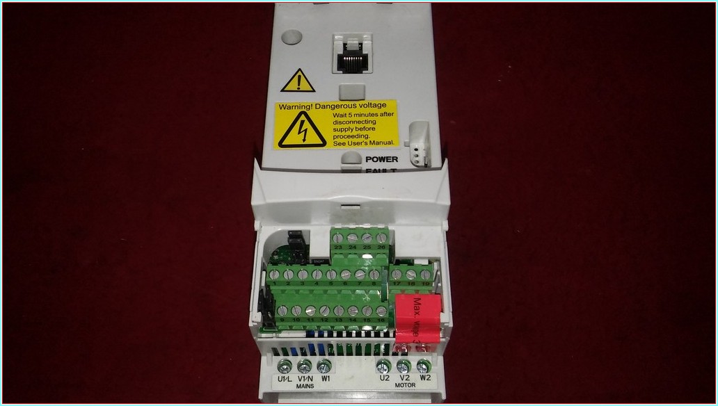 ACS310-03E-08A0-4 ABB