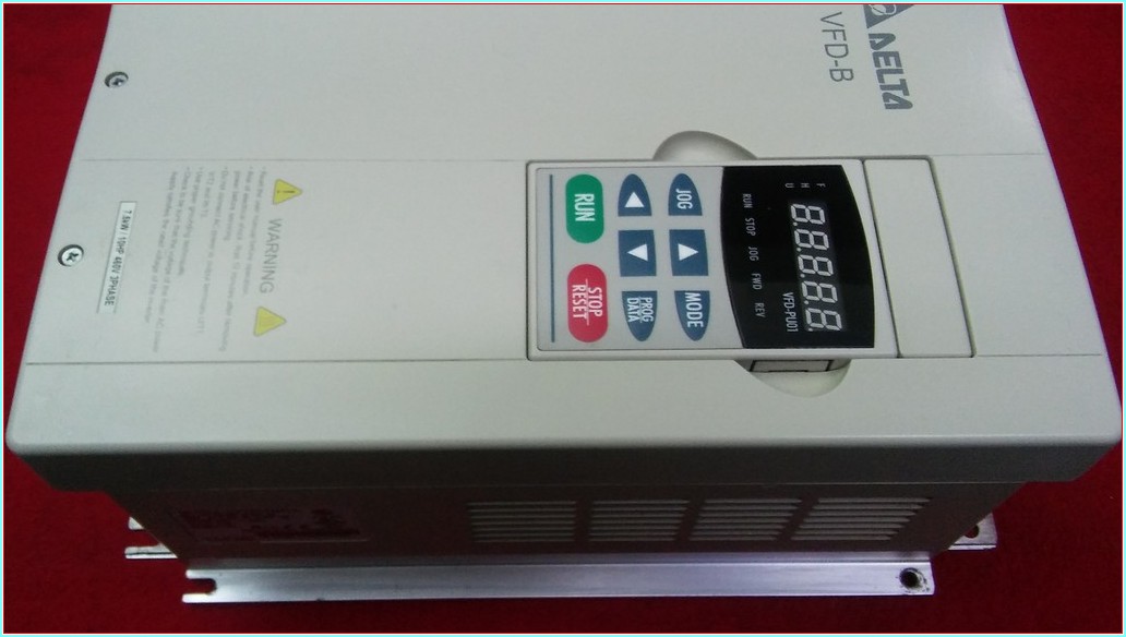 DELTA VFD075B43A 13,7KVA 7,5KW SÜRÜCÜ