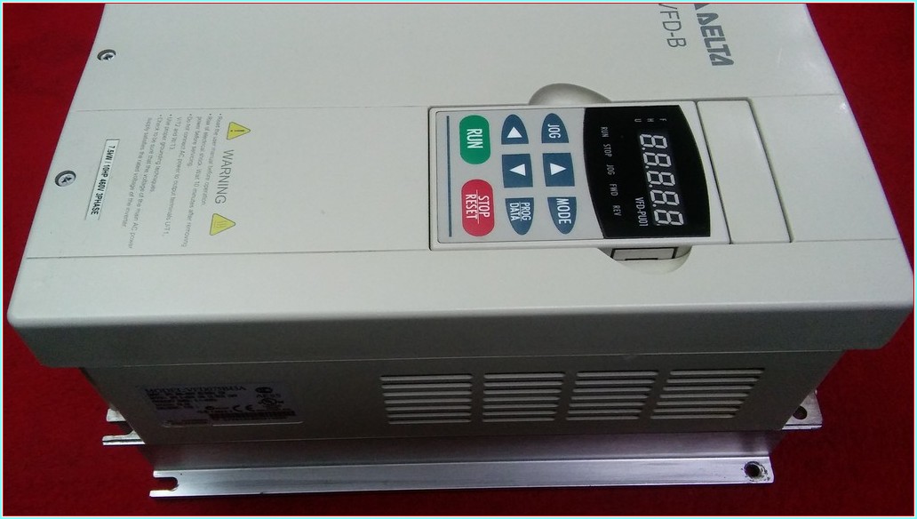 DELTA VFD075B43A 13,7KVA 7,5KW SÜRÜCÜ