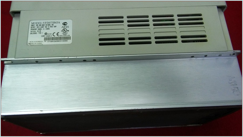 DELTA VFD075B43A 13,7KVA 7,5KW SÜRÜCÜ