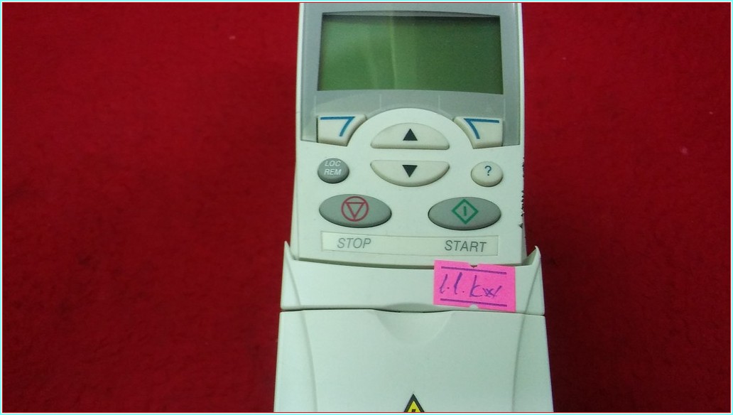 ABB ACS350-03E-03A3-4 1.1 KW 380-480V ABB ACS350 SÜRÜCÜ 