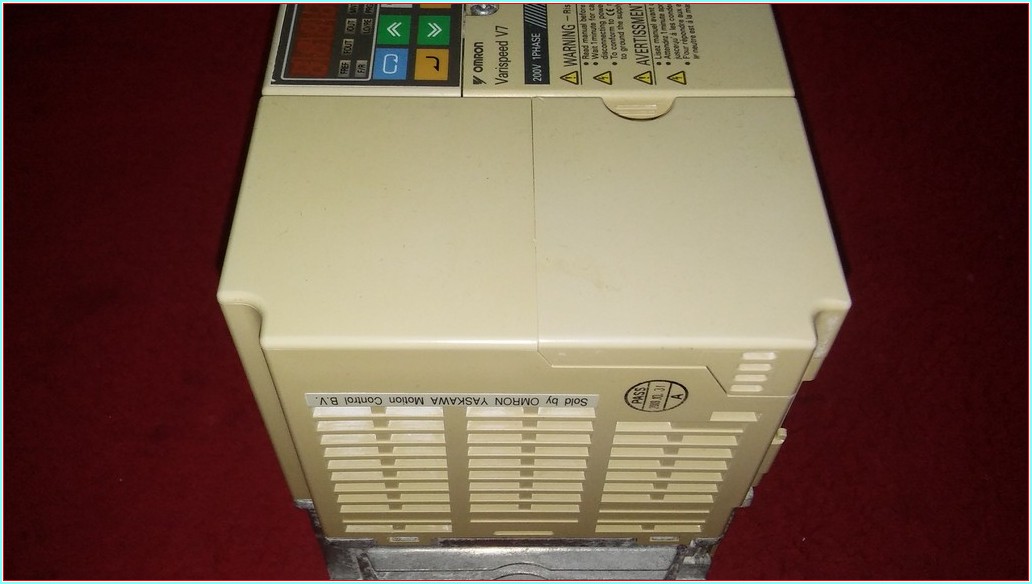 YASKAWA CIMR-V7AZB2P2 4,2KVA 2,2KW SÜRÜCÜ SIFIRDAN FARKI FİYATI