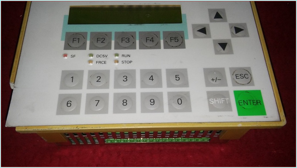 SIEMENS 6ES7621-1AD01-0AE3 6ES7 621-1AD01-0AE3 SIMATIC C7-621 OPARATÖR PANEL
