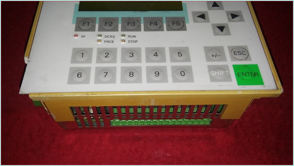 SIEMENS 6ES7621-1AD01-0AE3 6ES7 621-1AD01-0AE3 SIMATIC C7-621 OPARATÖR PANEL