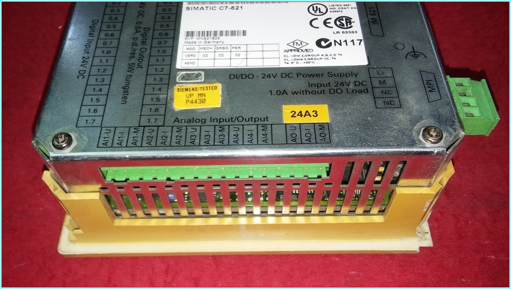 SIEMENS 6ES7621-1AD01-0AE3 6ES7 621-1AD01-0AE3 SIMATIC C7-621 OPARATÖR PANEL