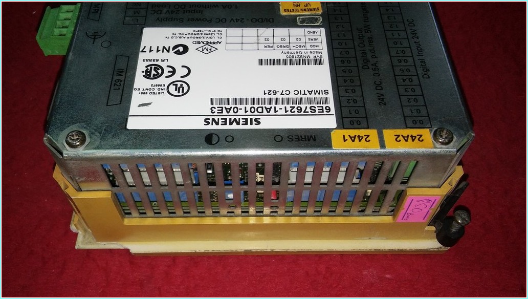 SIEMENS 6ES7621-1AD01-0AE3 6ES7 621-1AD01-0AE3 SIMATIC C7-621 OPARATÖR PANEL