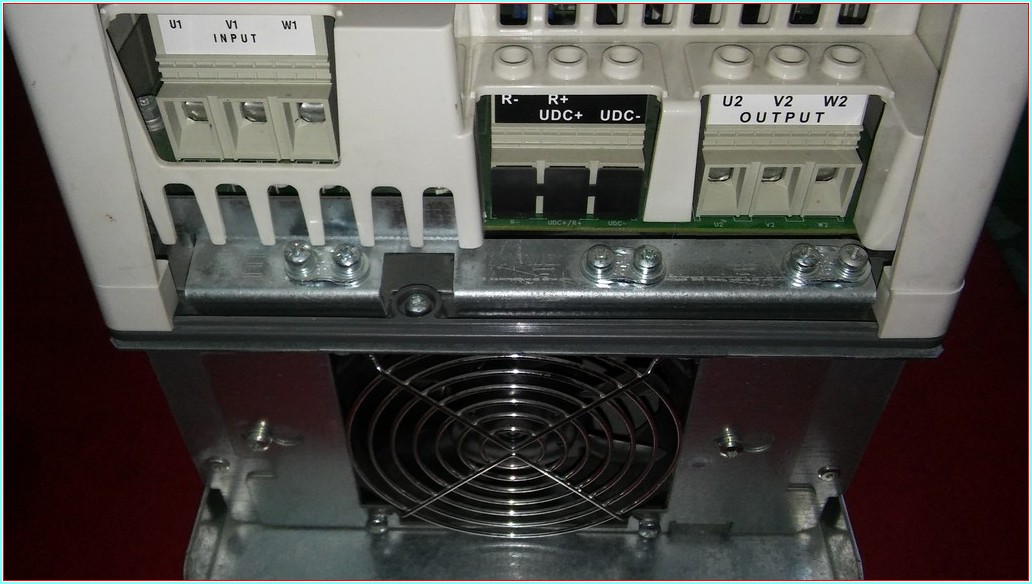 ABB ACS800-04-0025-3 J400 44A 22KW ACS800 SÜRÜCÜ