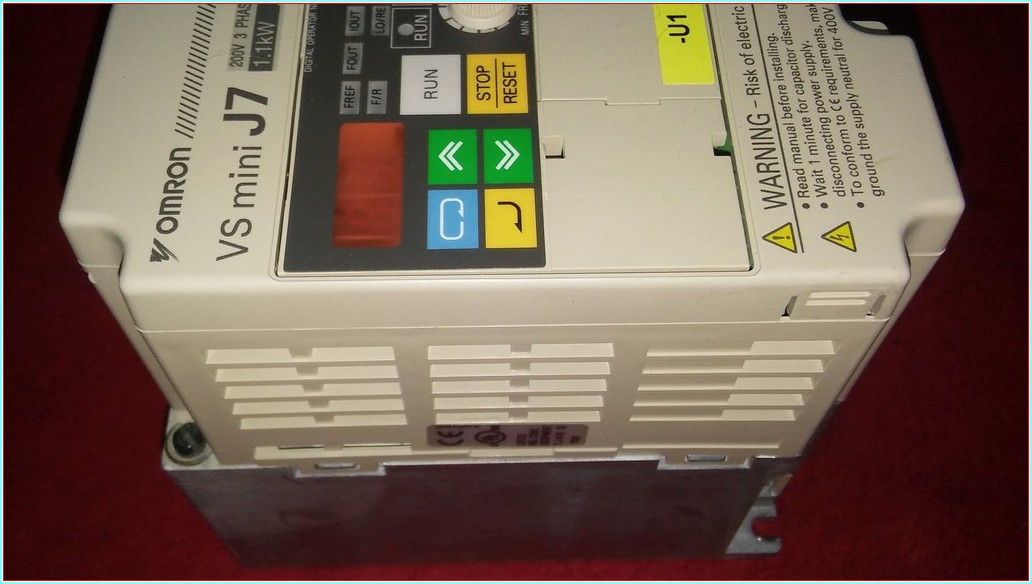 OMRON CIMR-J7AZ20P7 VS MİNİ J7 YASKAWA 1,1KW SÜRÜCÜ 1,1 KW INVERTER