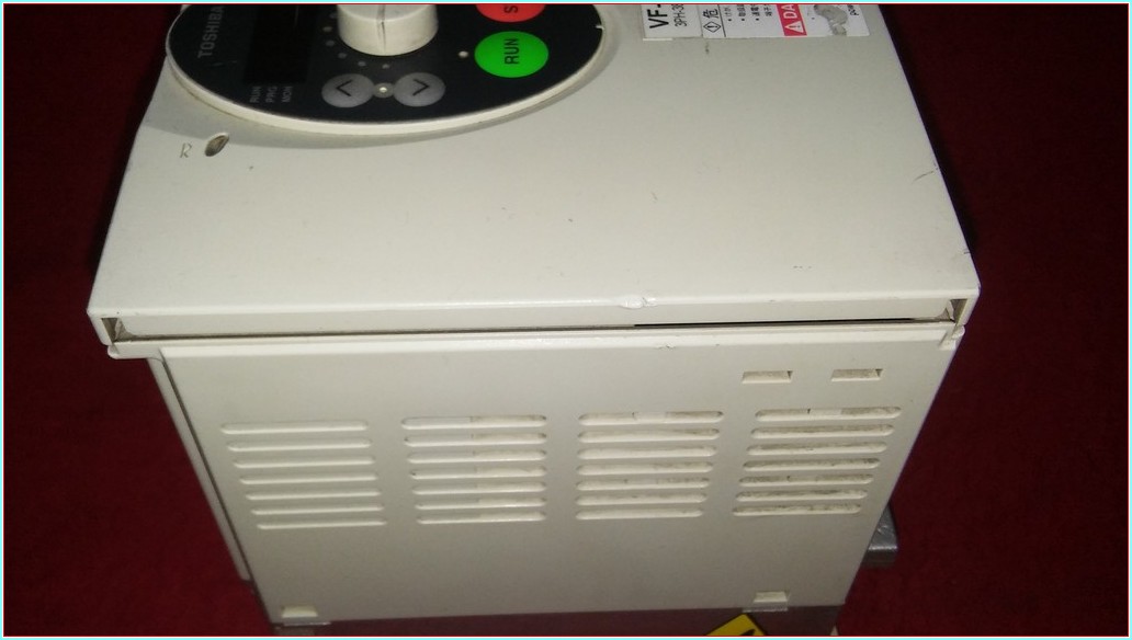 TOSHIBA VFS11-4015PL-WP R5 TRANSISTOR INVERTER 380V 1,5KW SÜRÜCÜ