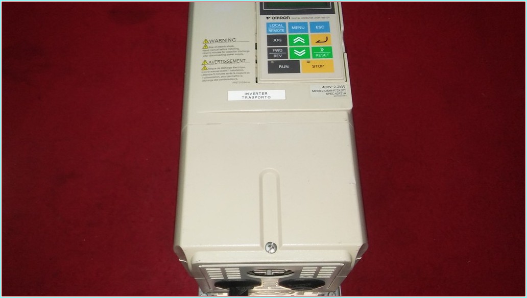 OMRON CIMR-F7Z42P2 YASKAWA 2,2KW 380V SÜRÜCÜ