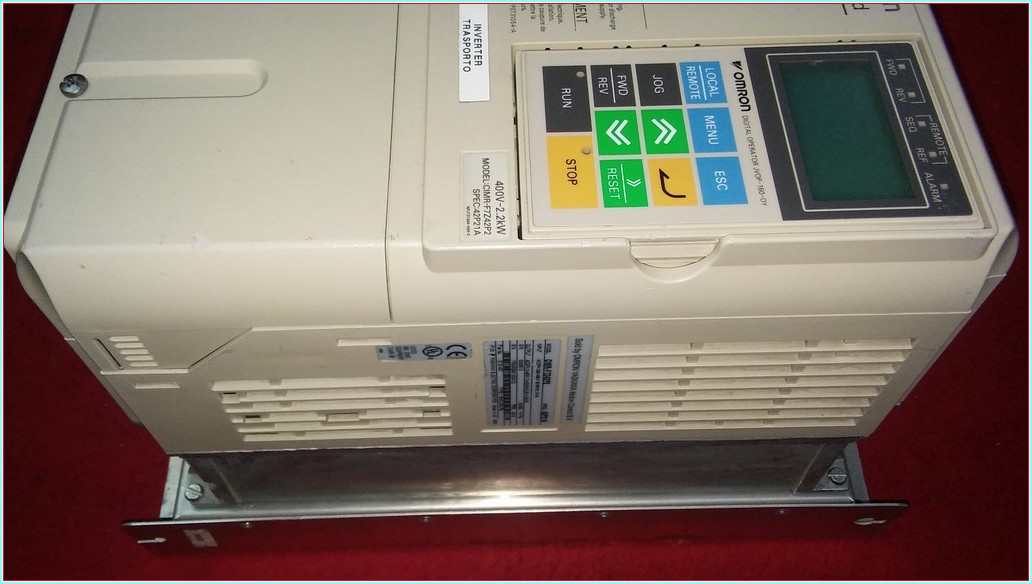 OMRON CIMR-F7Z42P2 YASKAWA 2,2KW 380V SÜRÜCÜ