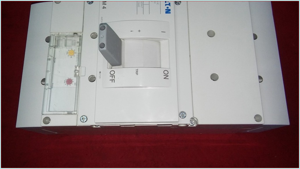 EATON LZM 4 1000A TMŞ AYAR SAHALI DEVRE KESİCİ 1000 AMPER ŞALTER