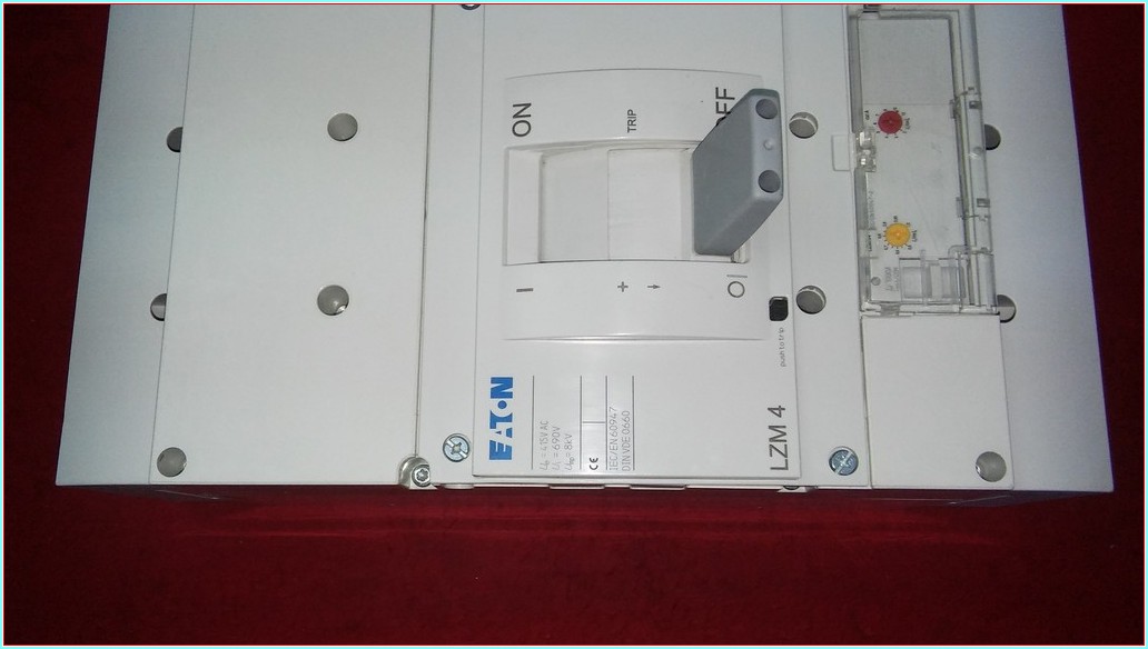 EATON LZM 4 1000A TMŞ AYAR SAHALI DEVRE KESİCİ 1000 AMPER ŞALTER