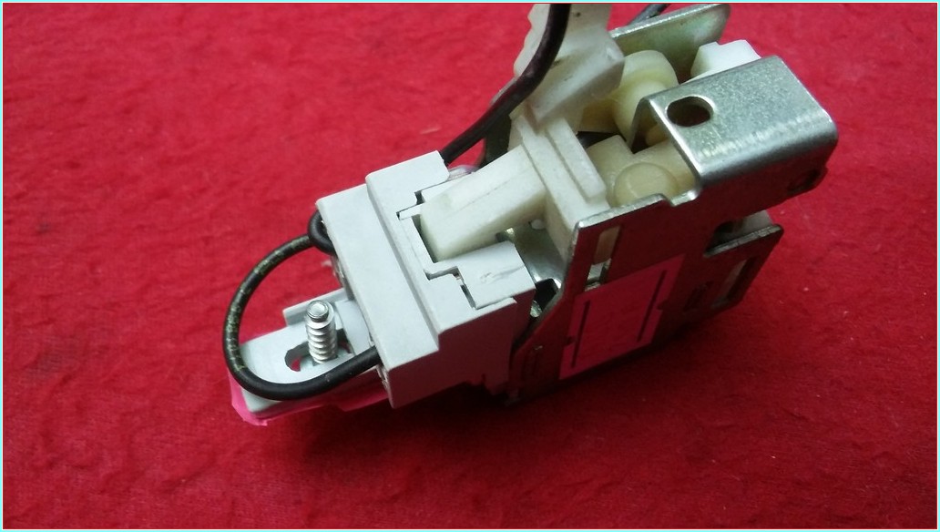 ABB YO AÇMA BOBİNİ E1,1,2,E6,2 220-240VAC-DC AÇTIRMA RÖLESİ