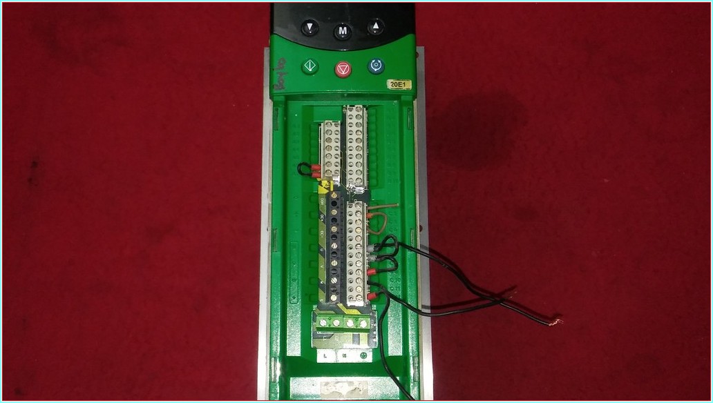 CONTROL TECHNIQUES DIN3380110B DINVERTER1,1KW SÜRÜCÜ INPUT 380V