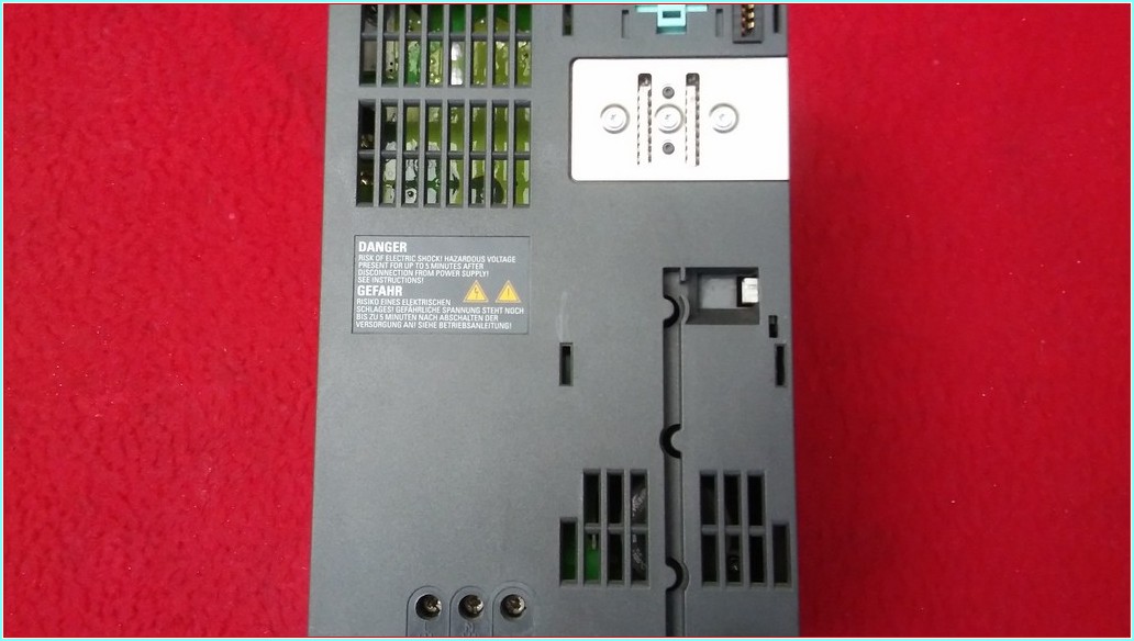 SIEMENS 6SL3224-0BE23-0UA0 SINAMICS POWER MODULE 240 3,0KW 7,7A SÜRÜCÜ