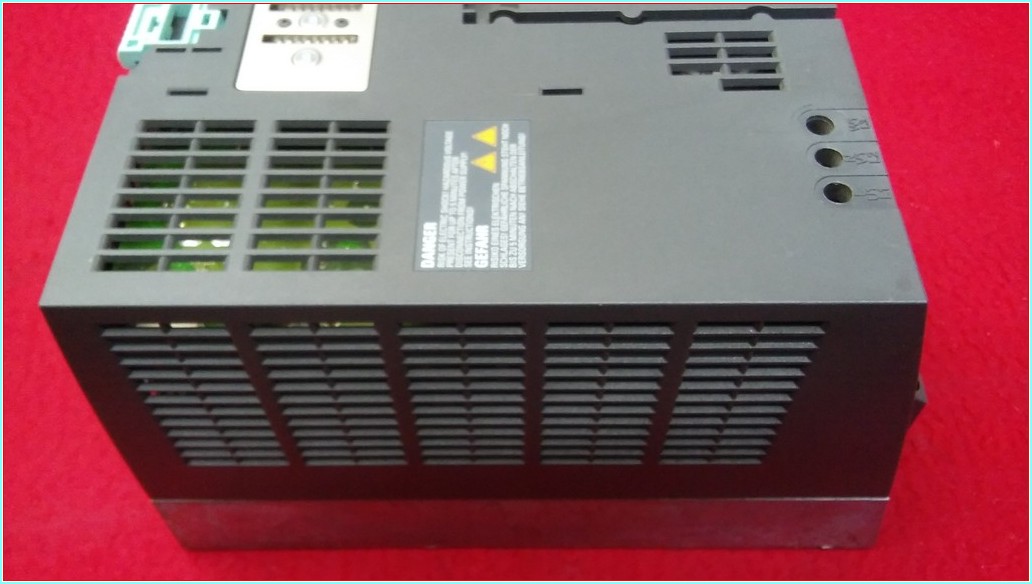 SIEMENS 6SL3224-0BE23-0UA0 SINAMICS POWER MODULE 240 3,0KW 7,7A SÜRÜCÜ
