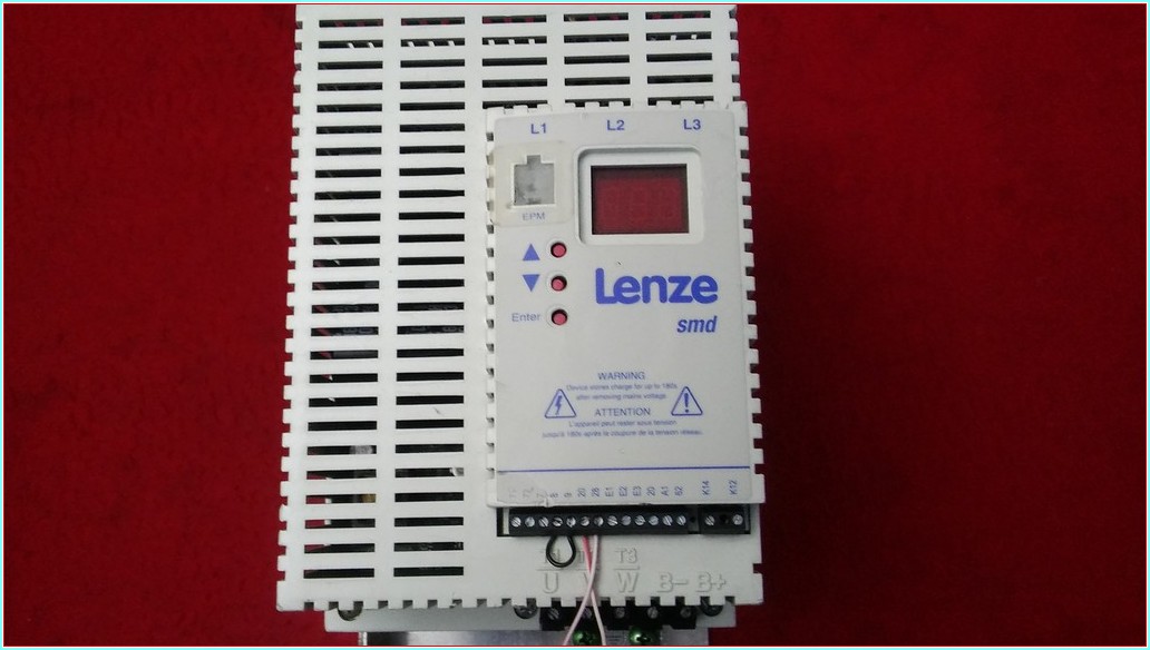 LENZE ESMD113L4TXA ESMD SMD 11KW SÜRÜCÜ SIFIRDAN FARKI FİYATI