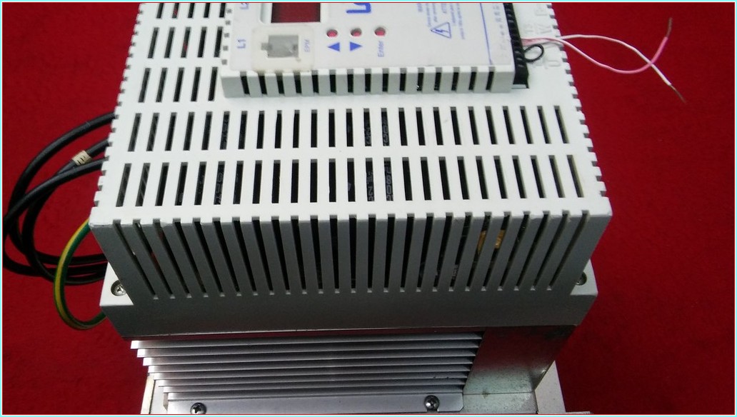 LENZE ESMD113L4TXA ESMD SMD 11KW SÜRÜCÜ