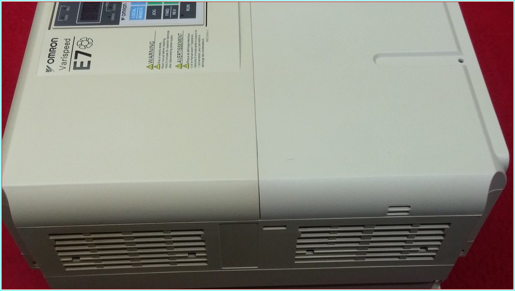 OMRON CIMR-E7Z4015 YASKAWA VARİSPEED E7 15KW SÜRÜCÜ