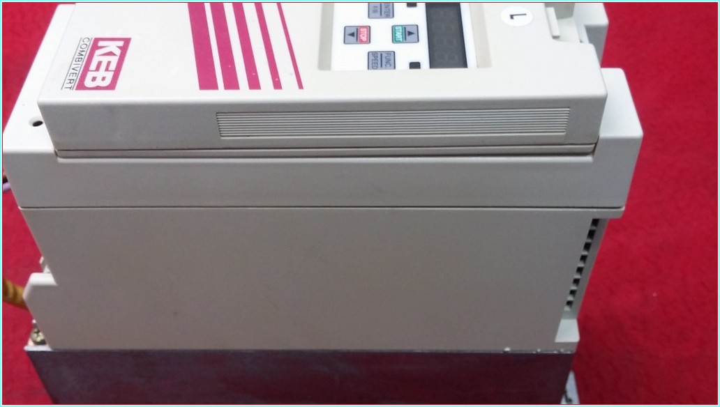 KEB 09.F5.G3B-3AOA 09,F5,G3B-3A0A VERSİYON 1,4 F5 1,5KW 1600HZ SÜRÜCÜ 