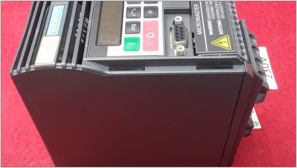 SIEMENS 6SE9212-8BA40 MICROMASTER 0,75KW SÜRÜCÜ SIFIRDAN FARKI FİYATI