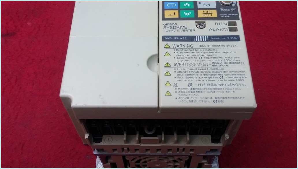 OMRON 3G3MV-AB022 3G3MV AB022 3G3MVAB022 SYSDRIVE 3G3MV INVERTER 2.2 KW SÜRÜCÜ
