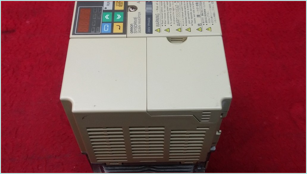 OMRON 3G3MV-AB022 3G3MV AB022 3G3MVAB022 SYSDRIVE 3G3MV INVERTER 2.2 KW SÜRÜCÜ