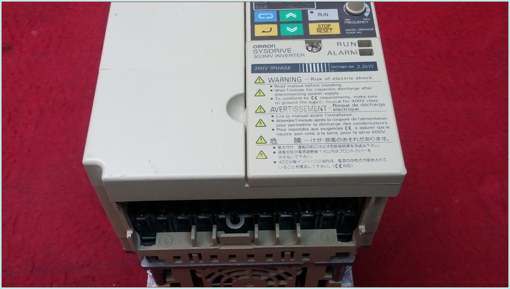 OMRON 3G3MV-AB022 3G3MV AB022 3G3MVAB022 SYSDRIVE 3G3MV INVERTER 2.2 KW SÜRÜCÜ